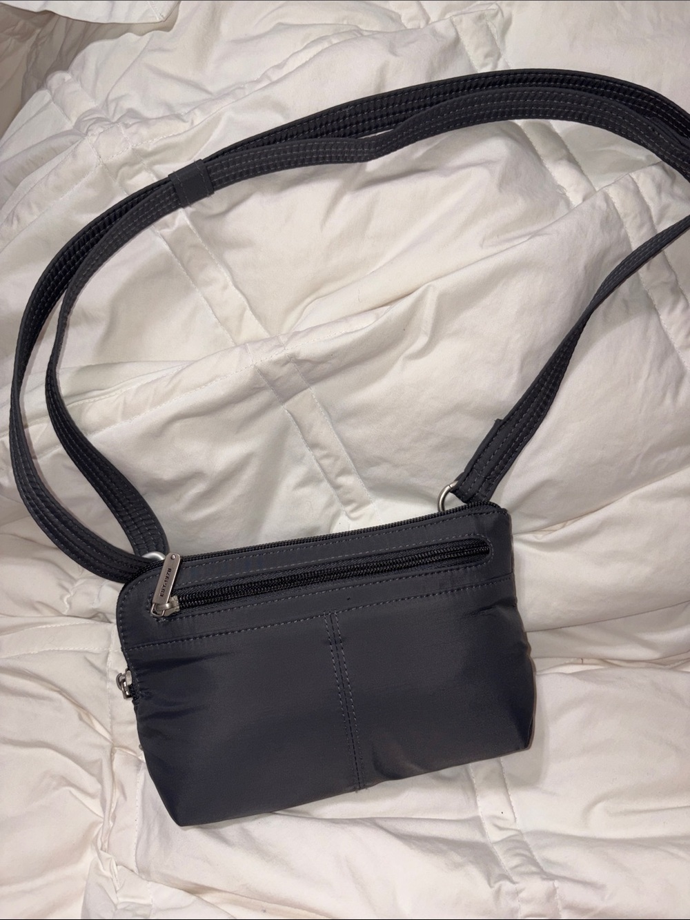 Nwot TRAVELON CONVERTIBLE CROSSBODY & WAIST BAG - Picture 2 of 10